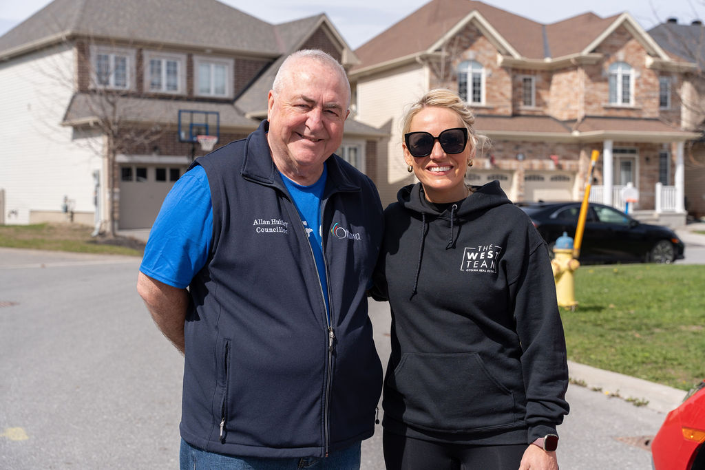 Councillor Allan Hubley and Richelle West during the Bridlewood Food Drive